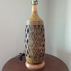 Vintage MCM Reticulated Ceramic Lamp‎ Home Decor/Lighting Antiqued Harvest Gold